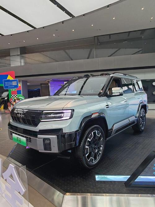 成都278比亚迪方程豹硬派越野的爆款，英菲尼迪35周年与你共成长